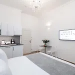 Eight Secrets Boutique By Dwellfort Appart hôtel 4*