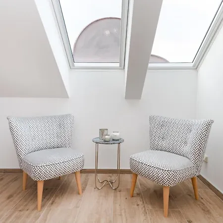 Apart Otel Eight Secrets Boutique By Dwellfort Prag